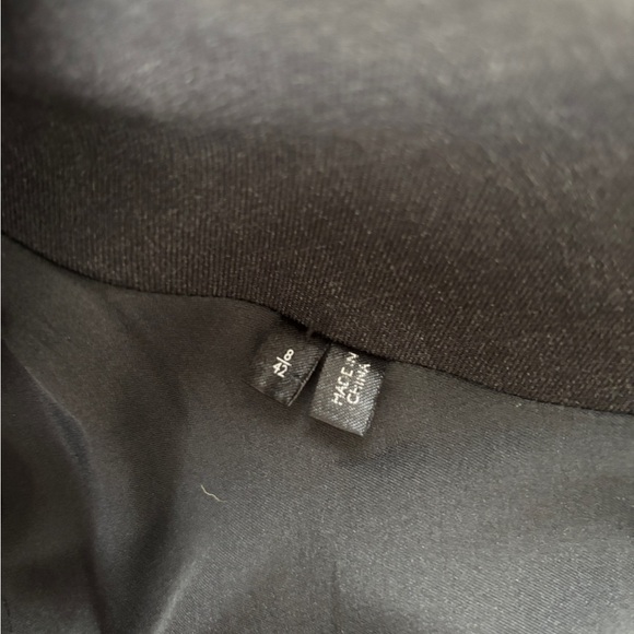 Stunning Theyskens’ Theory Blazer with split neck size 8. Very well cut. - Picture 3 of 4